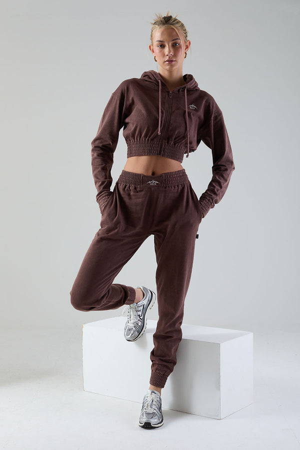 The Stratus Tracksuit in Chocolate US10021