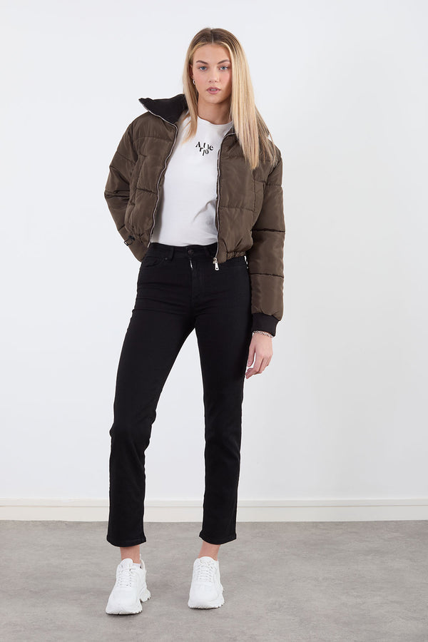 Cropped Puffer Jacket in brown