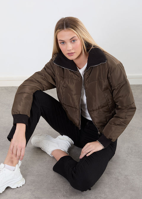 Cropped Puffer Jacket in brown