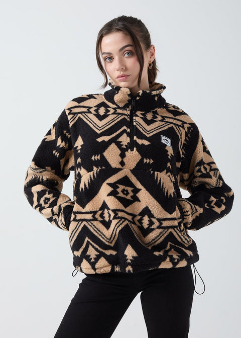 Molly contrast fleece in Black Aztec USCO45508